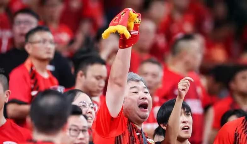 中国球队在亚冠赛场取得胜利